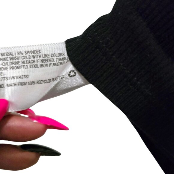 Black Ribbed Mock Turtleneck – Classic & Stylish! - Picture 7 of 7